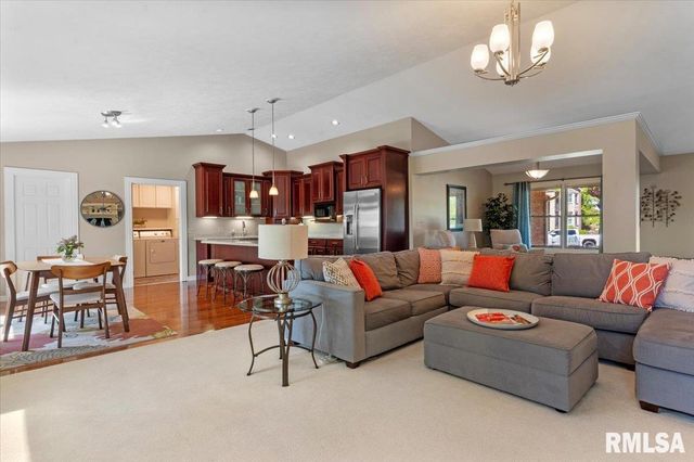 3500 DEER RUN Drive, Springfield, IL 62711