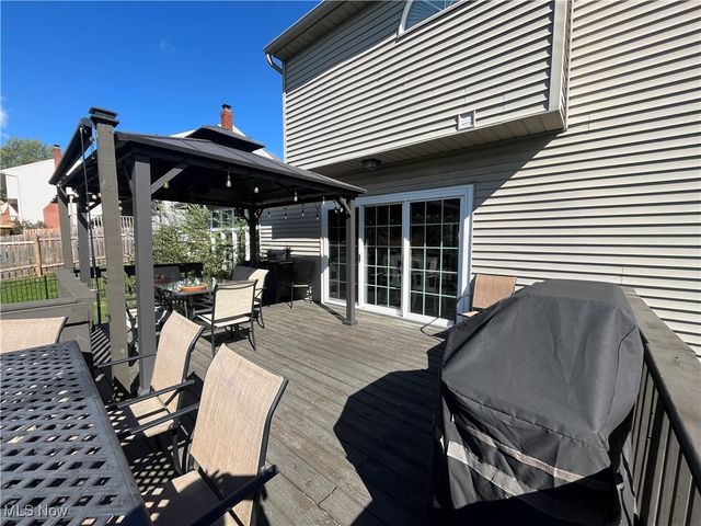 5845 Royal Hill Circle NE, Canton, OH 44721