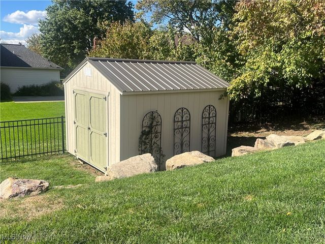 5845 Royal Hill Circle NE, Canton, OH 44721