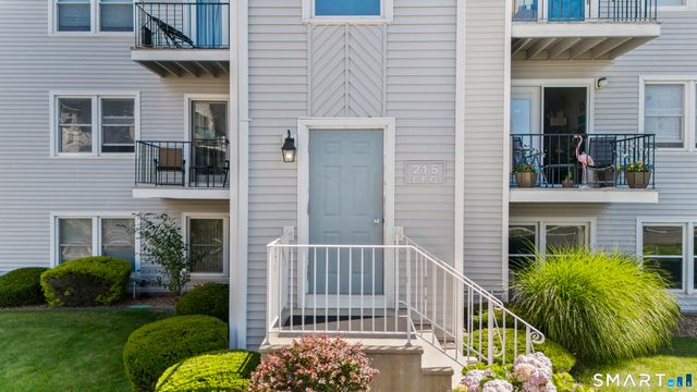 215 Beach Street 2G, West Haven, CT 06516