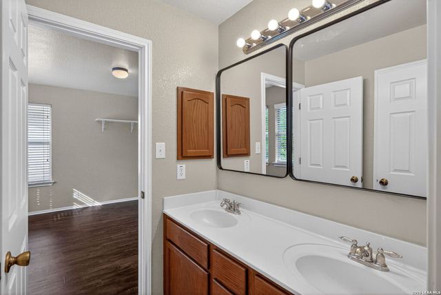 3338 Bending Creek, San Antonio, TX 78261