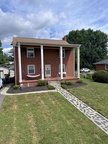 3102 Angell AVE NW, Roanoke, VA 24012