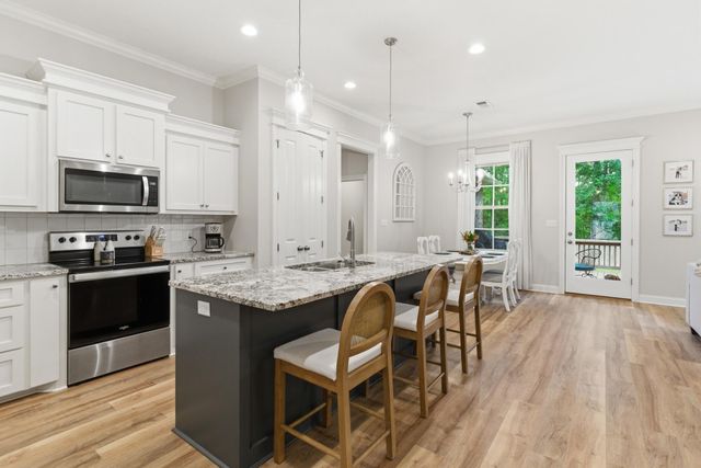 20 Barkis Dr., Hattiesburg, MS 39402