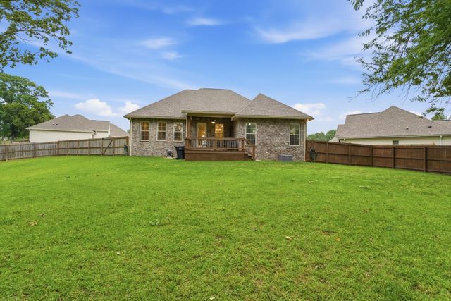 20 Barkis Dr., Hattiesburg, MS 39402