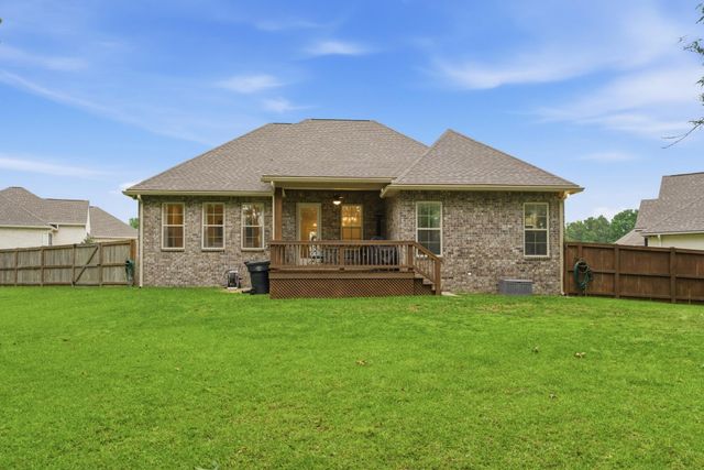 20 Barkis Dr., Hattiesburg, MS 39402