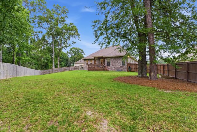 20 Barkis Dr., Hattiesburg, MS 39402