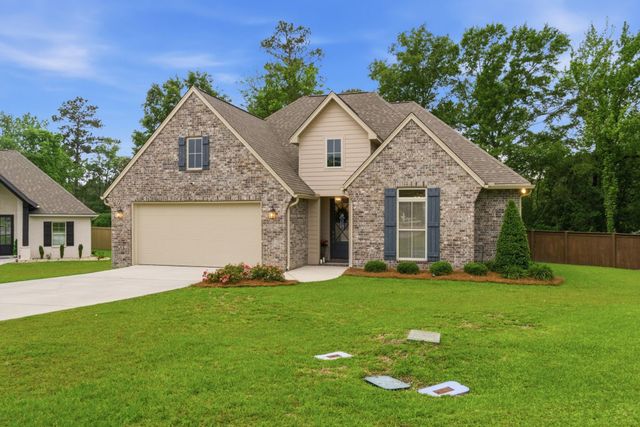 20 Barkis Dr., Hattiesburg, MS 39402