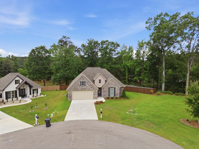20 Barkis Dr., Hattiesburg, MS 39402