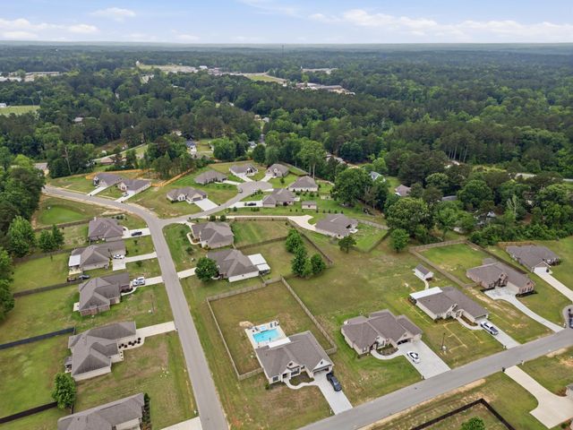 20 Barkis Dr., Hattiesburg, MS 39402