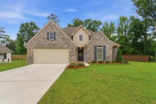 20 Barkis Dr., Hattiesburg, MS 39402