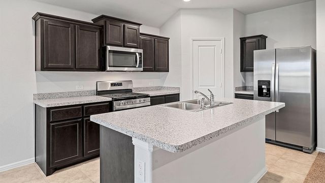 333 Beekeeper Drive, Fort Worth, TX 76131