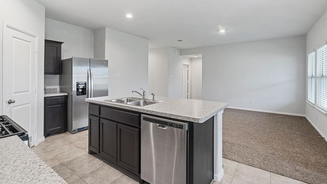 333 Beekeeper Drive, Fort Worth, TX 76131