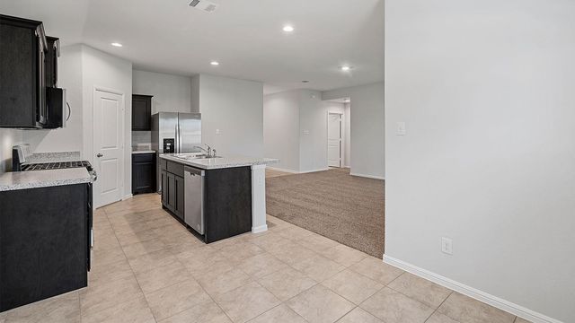 333 Beekeeper Drive, Fort Worth, TX 76131