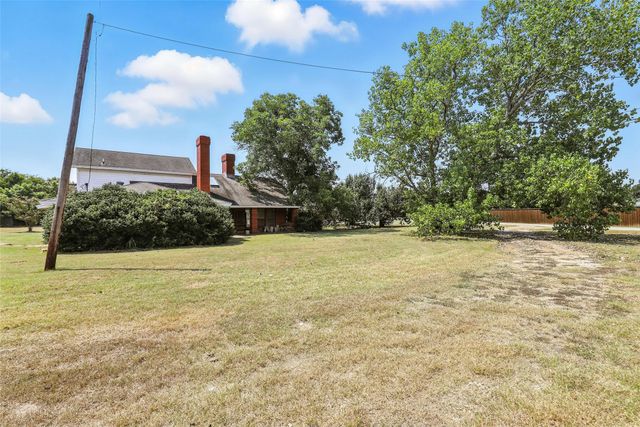 1820 Houston Road, Burleson, TX 76028