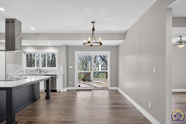 3321 SE 23rd ST, Topeka, KS 66605