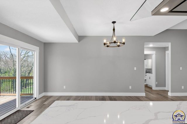 3321 SE 23rd ST, Topeka, KS 66605