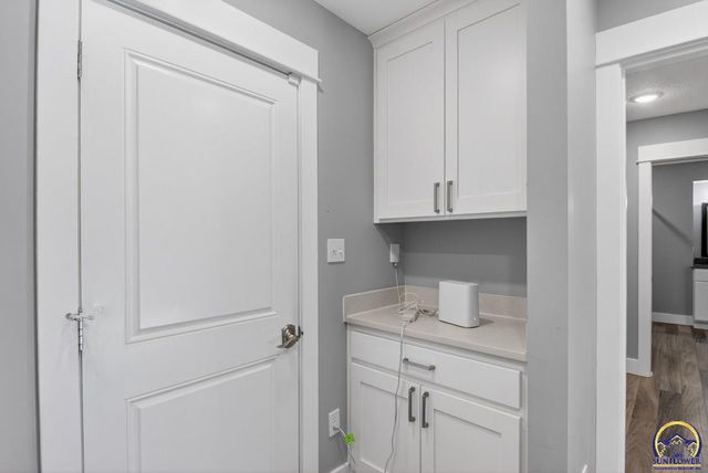 3321 SE 23rd ST, Topeka, KS 66605