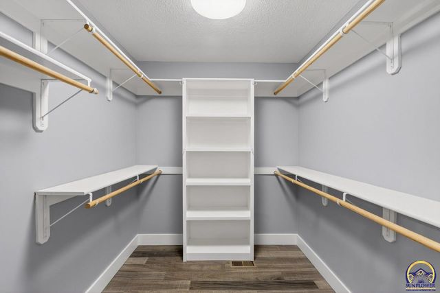 3321 SE 23rd ST, Topeka, KS 66605