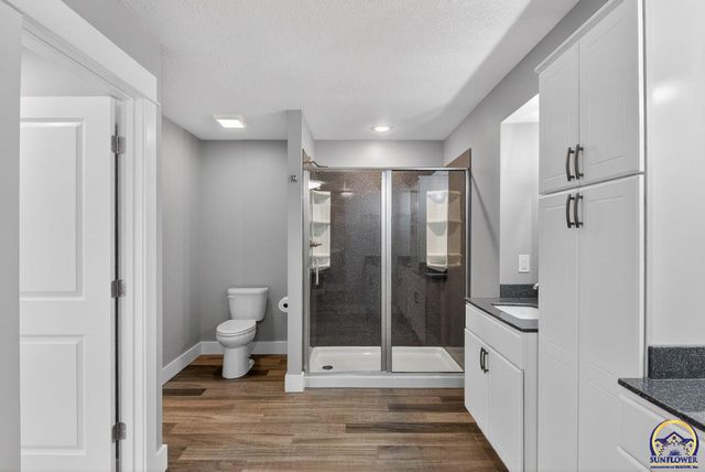 3321 SE 23rd ST, Topeka, KS 66605