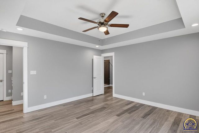 3321 SE 23rd ST, Topeka, KS 66605