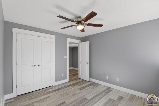 3321 SE 23rd ST, Topeka, KS 66605