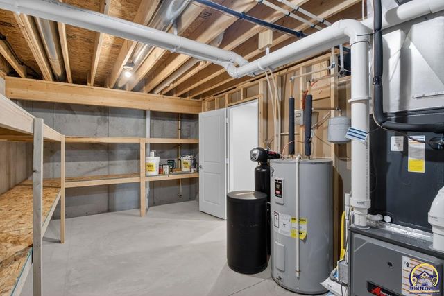 3321 SE 23rd ST, Topeka, KS 66605