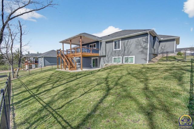 3321 SE 23rd ST, Topeka, KS 66605