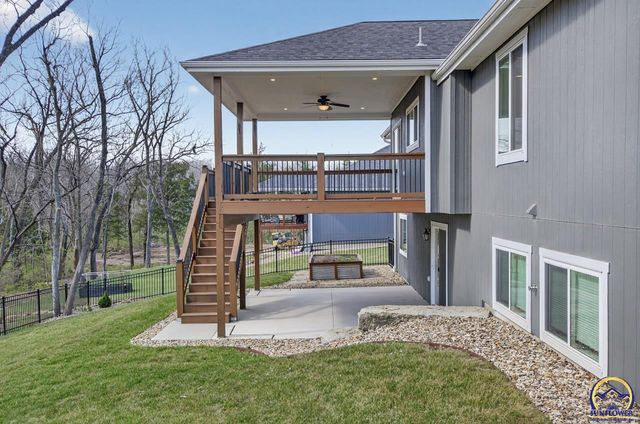 3321 SE 23rd ST, Topeka, KS 66605