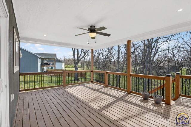 3321 SE 23rd ST, Topeka, KS 66605