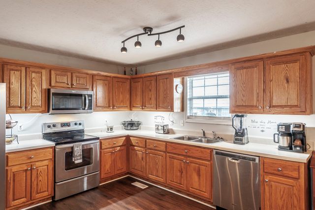 1083 Pinnacle Way, Castalian Springs, TN 37031