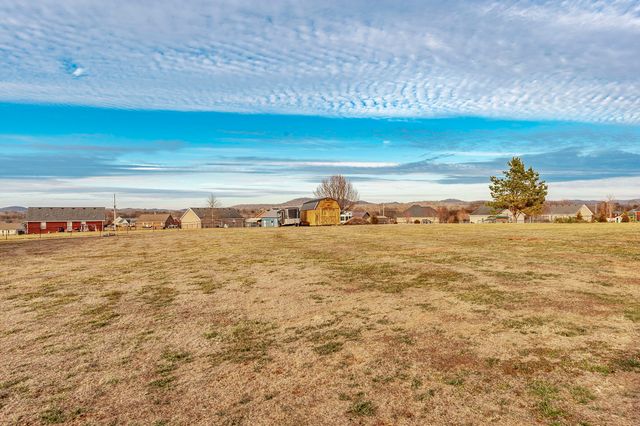 1083 Pinnacle Way, Castalian Springs, TN 37031