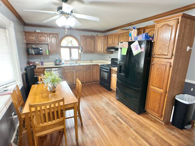 2918 100th Street, Highland, IN 46322