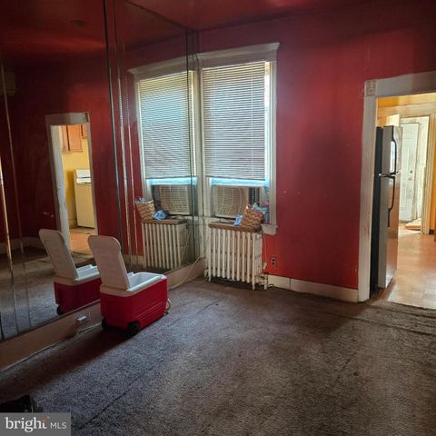 3338 W SERGEANT ST, Philadelphia, PA 19132