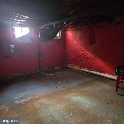 3338 W SERGEANT ST, Philadelphia, PA 19132