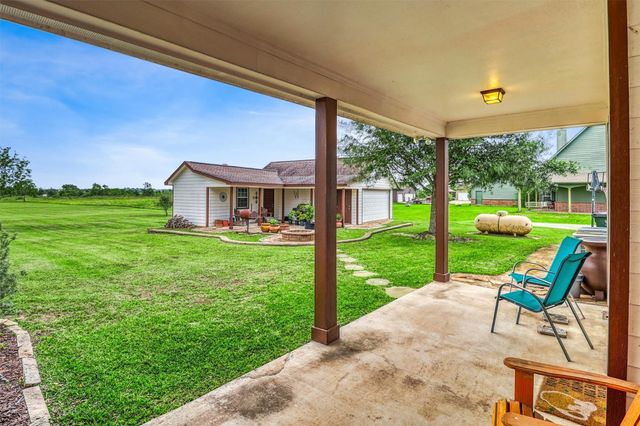 3026 Dees Circle, Sealy, TX 77474