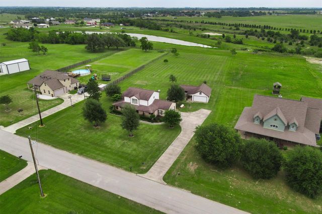 3026 Dees Circle, Sealy, TX 77474