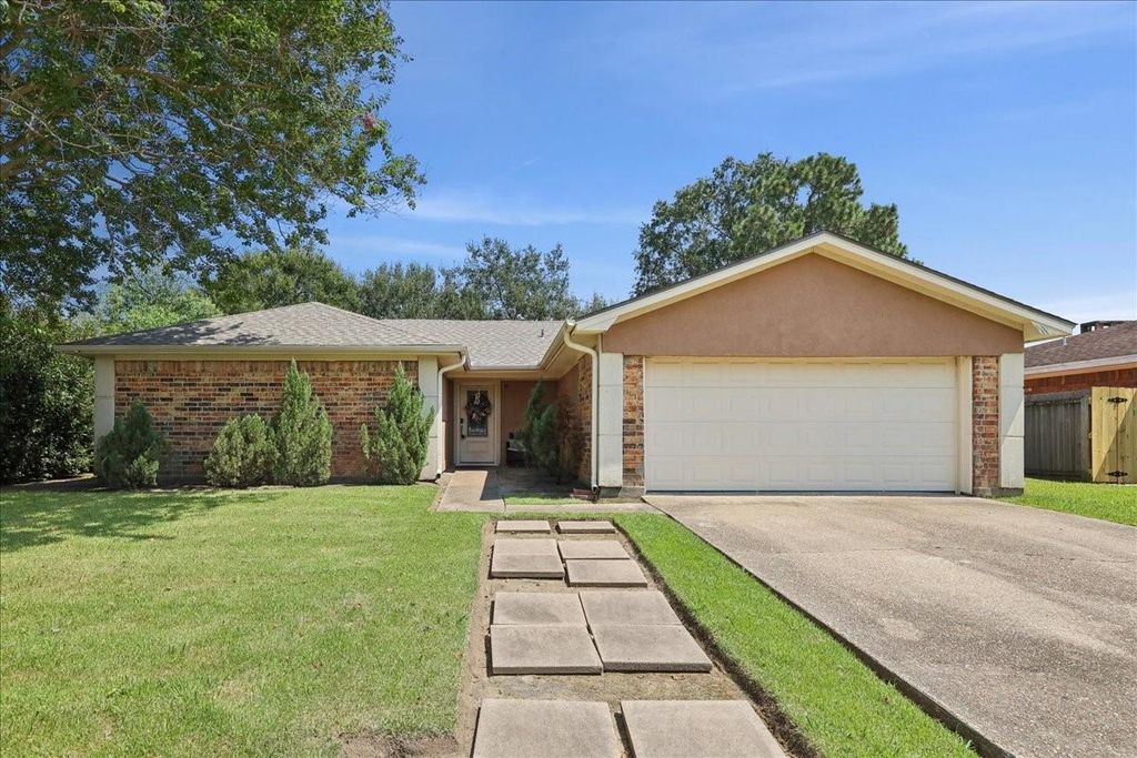 3842 Turtle Creek Drive, Port Arthur, TX 77642