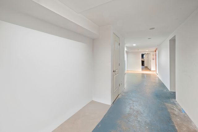 9517 S Escanaba Avenue, Chicago, IL 60617