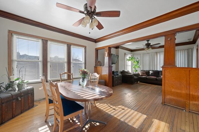 9517 S Escanaba Avenue, Chicago, IL 60617