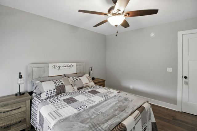 1885 Oak Grove Rd, Red Boiling Springs, TN 37150