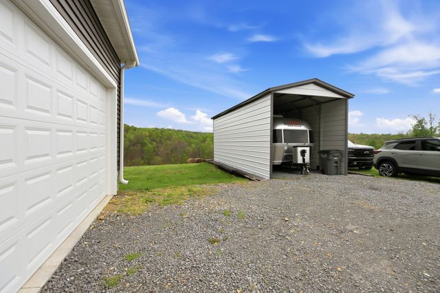 1885 Oak Grove Rd, Red Boiling Springs, TN 37150