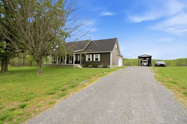 1885 Oak Grove Rd, Red Boiling Springs, TN 37150