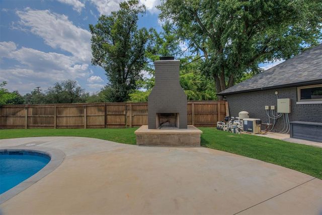 2503 Walnut Road, Norman, OK 73072