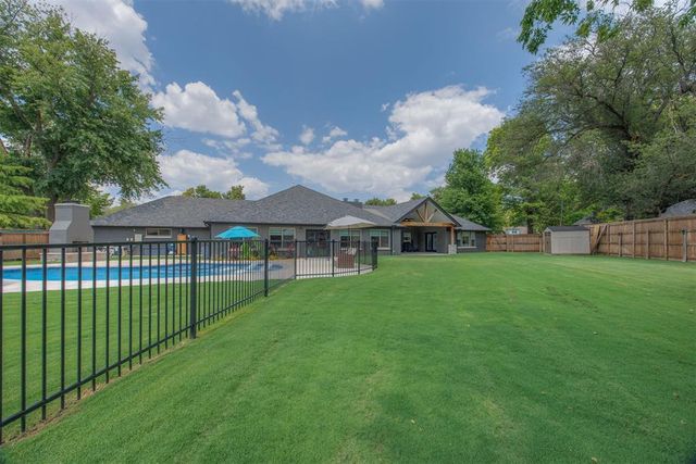 2503 Walnut Road, Norman, OK 73072