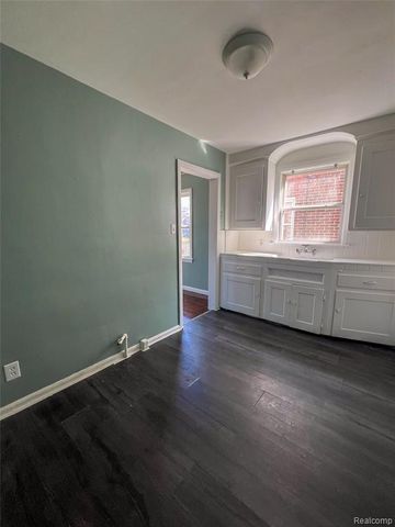 15456 Saratoga Street, Detroit, MI 48205