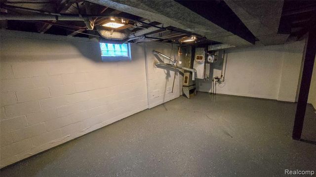 15456 Saratoga Street, Detroit, MI 48205