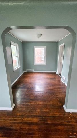 15456 Saratoga Street, Detroit, MI 48205