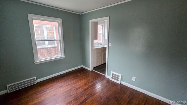 15456 Saratoga Street, Detroit, MI 48205