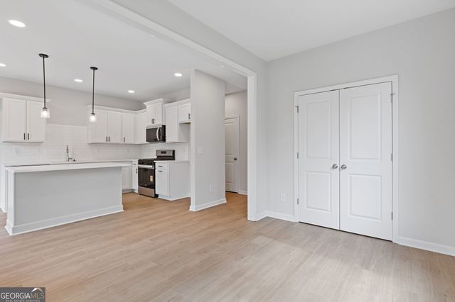 379 Summerville Lane 12, Athens, GA 30606
