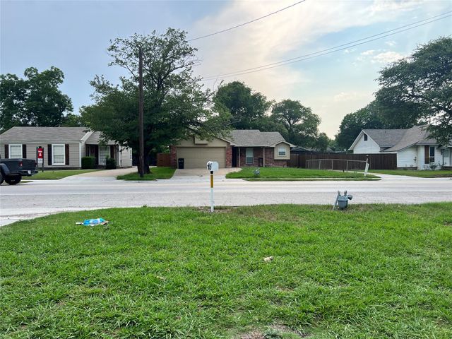 808 N Goliad Street, Rockwall, TX 75087